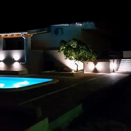 House Gabriela Dom wakacyjny Sukošan