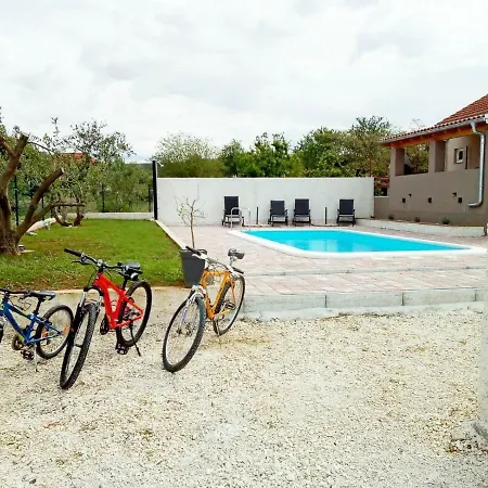 House Gabriela Dom wakacyjny *